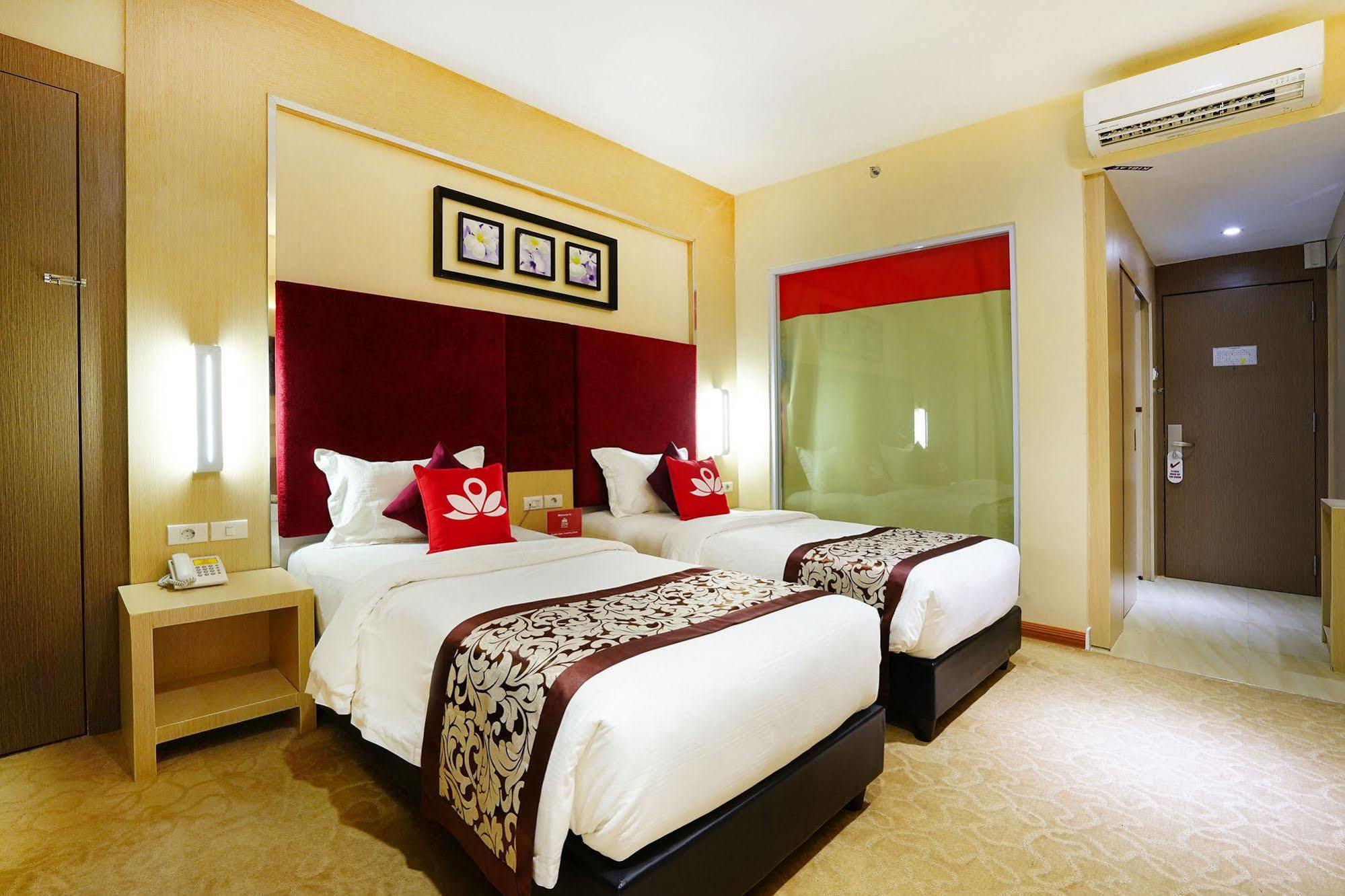 เซน รูมส์ เนียร์ บีซีเอส มอลล์ เปนูอิน Hotel Batam ภายนอก รูปภาพ