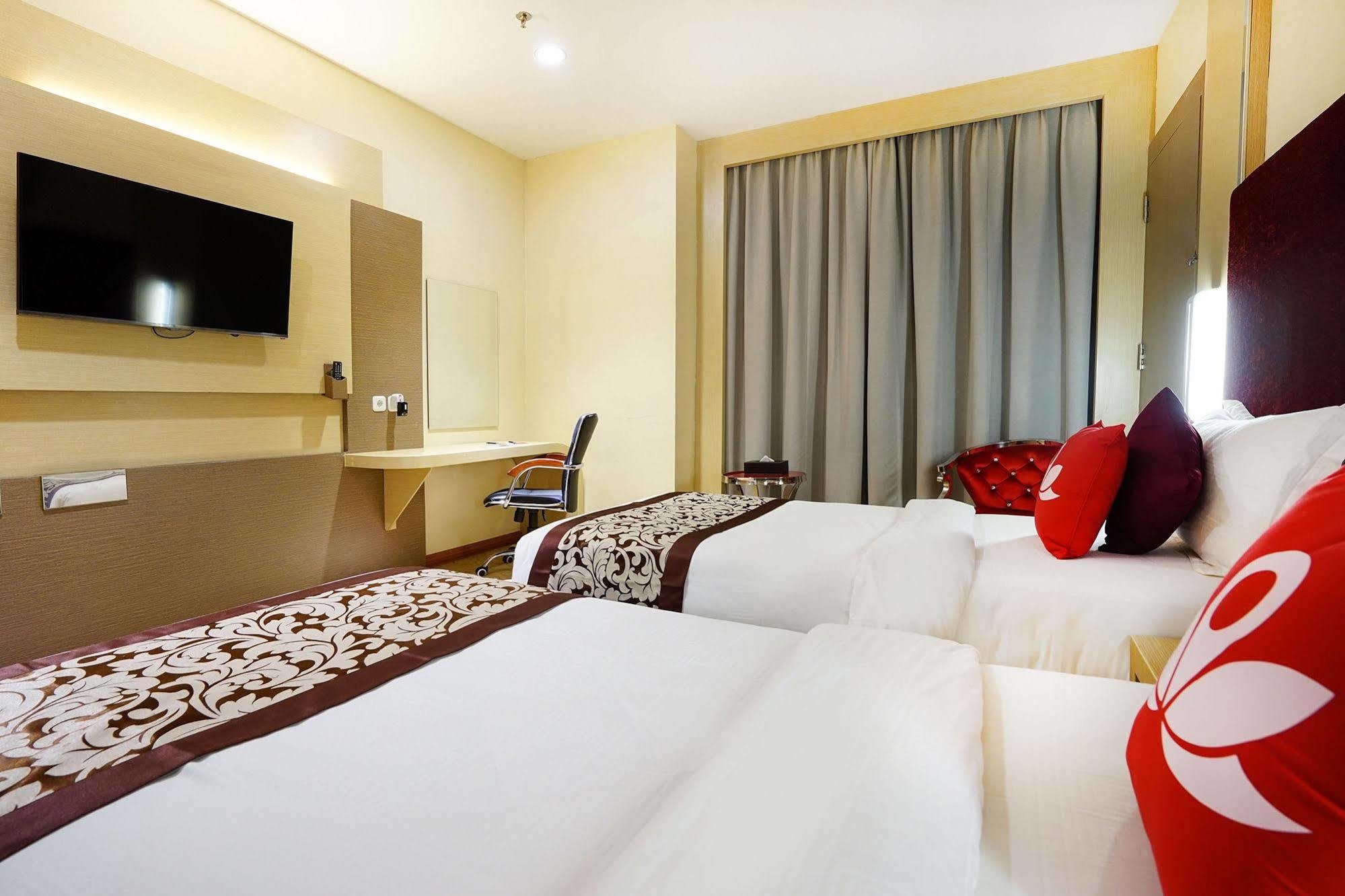 เซน รูมส์ เนียร์ บีซีเอส มอลล์ เปนูอิน Hotel Batam ภายนอก รูปภาพ