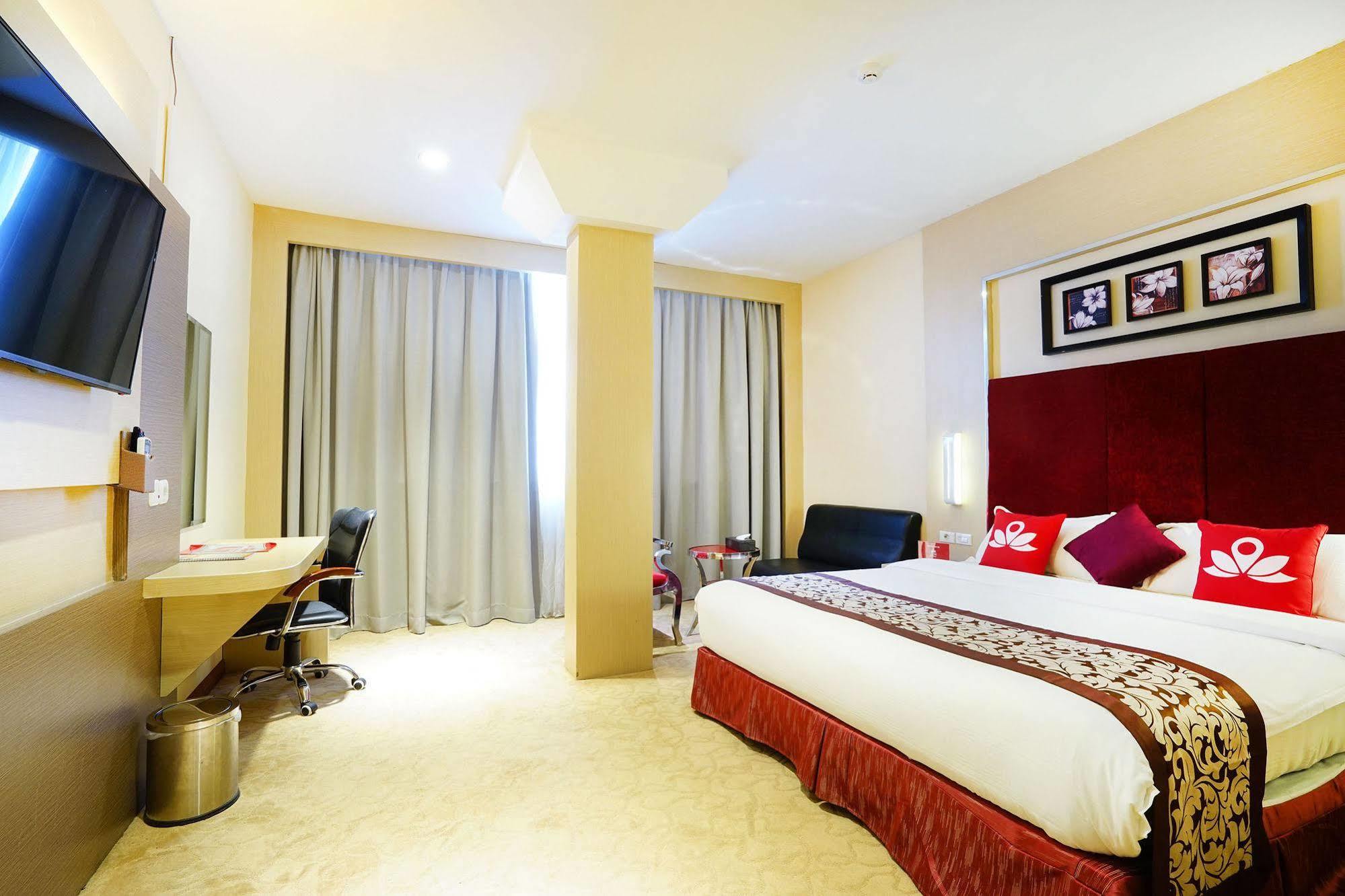 เซน รูมส์ เนียร์ บีซีเอส มอลล์ เปนูอิน Hotel Batam ภายนอก รูปภาพ