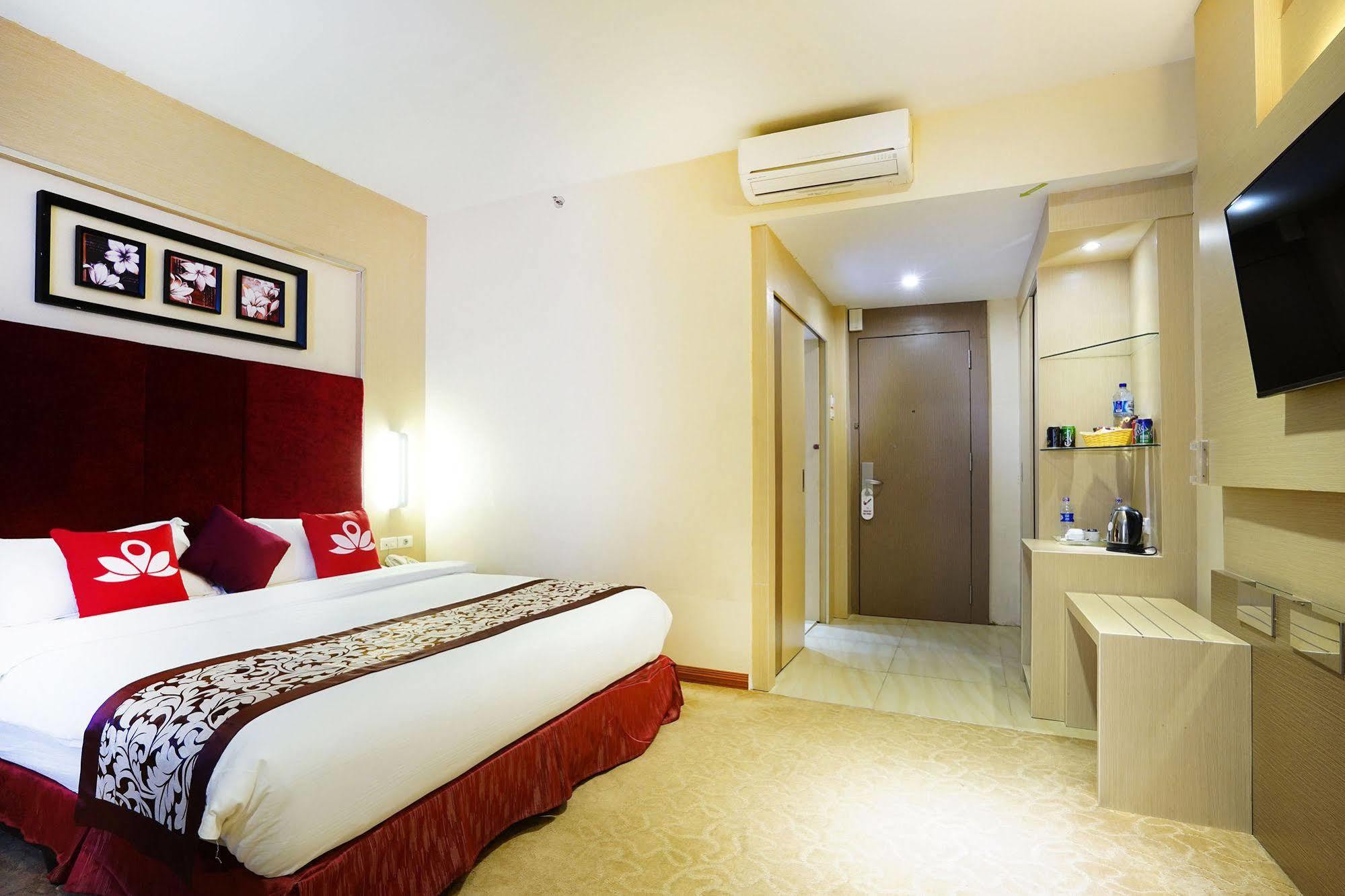 เซน รูมส์ เนียร์ บีซีเอส มอลล์ เปนูอิน Hotel Batam ภายนอก รูปภาพ